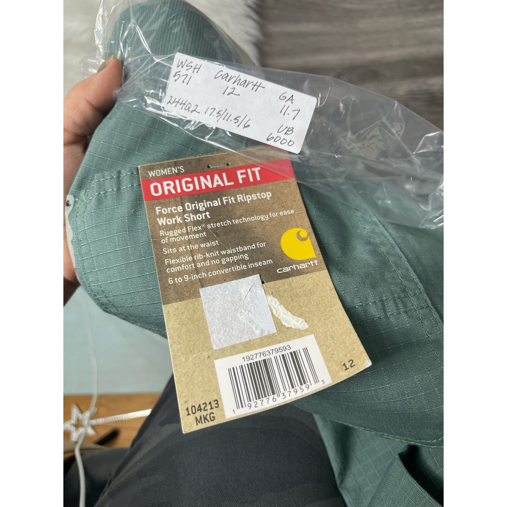 Carhartt Women's Green Work Shorts - Picture 3 of 7